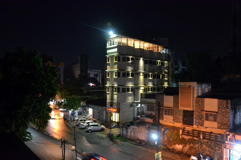 Hotel Dayal Udaipur Exteriör bild